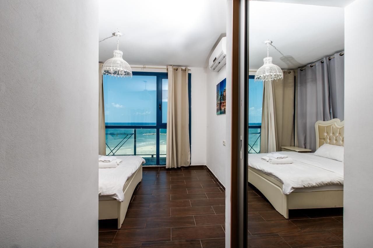 Ocean Front Apartments First Line To The Beach Tel Aviv Exterior foto