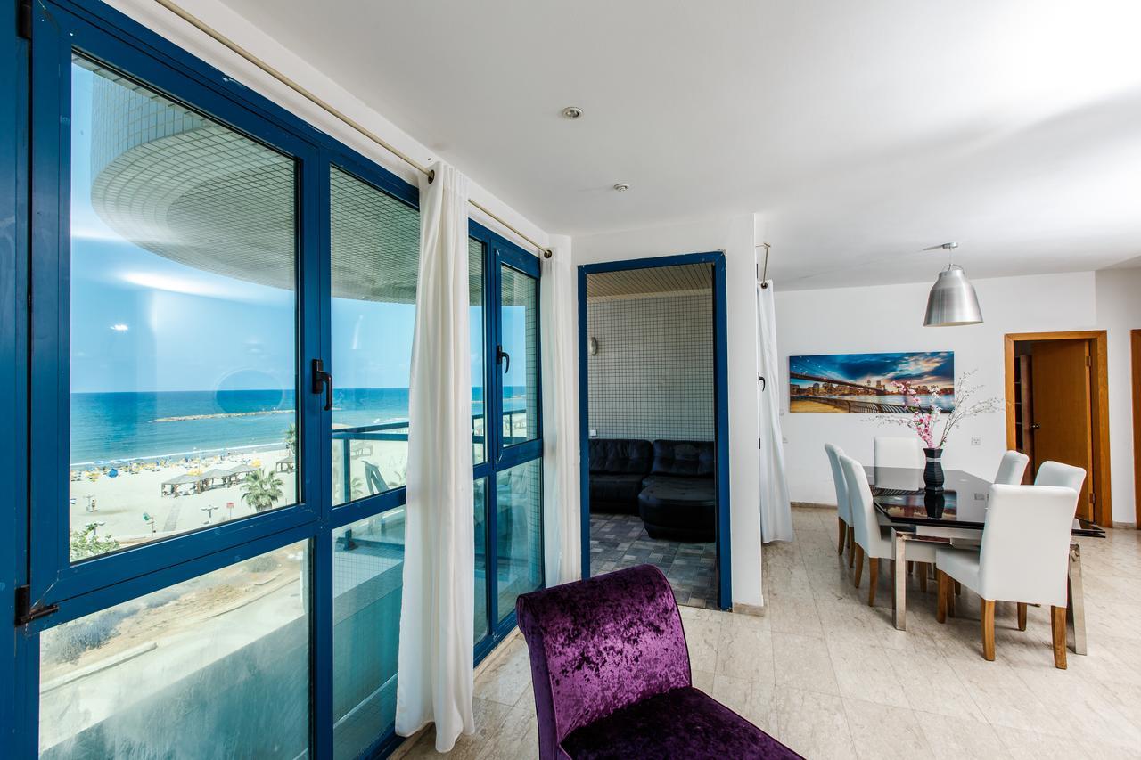 Ocean Front Apartments First Line To The Beach Tel Aviv Exterior foto